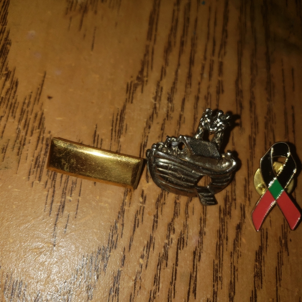 Random Pins Bundle - Picture 3 of 7